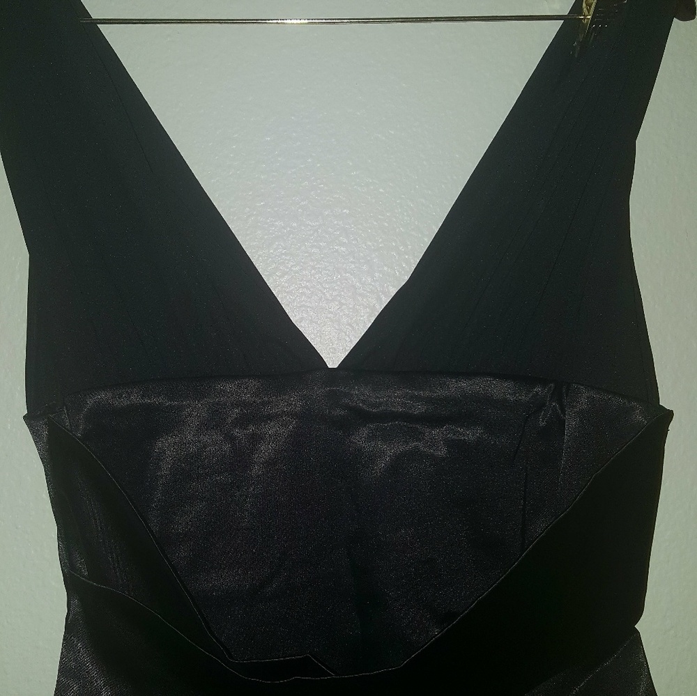 Niki Lavis gown